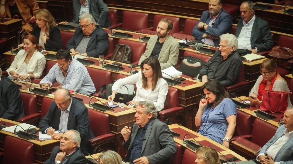 Αγρια κόντρα Κυβέρνησης – ΝΔ για τις δηλώσεις Χαν περί αλλαγής συνόρων με την Αλβανία